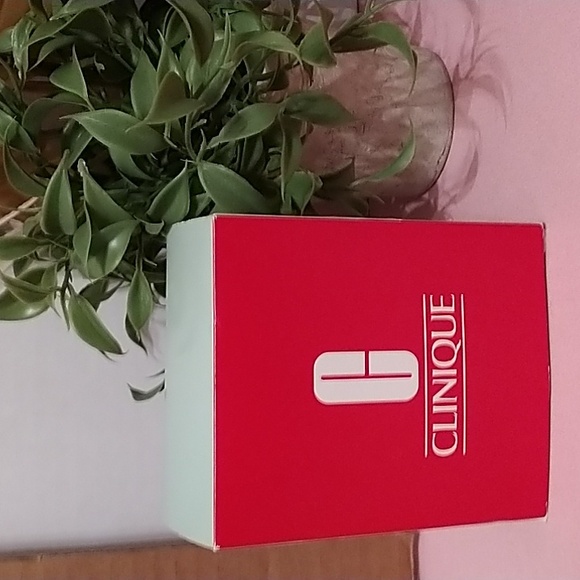 Clinique Other - Clinique sample box NEW ON BOX